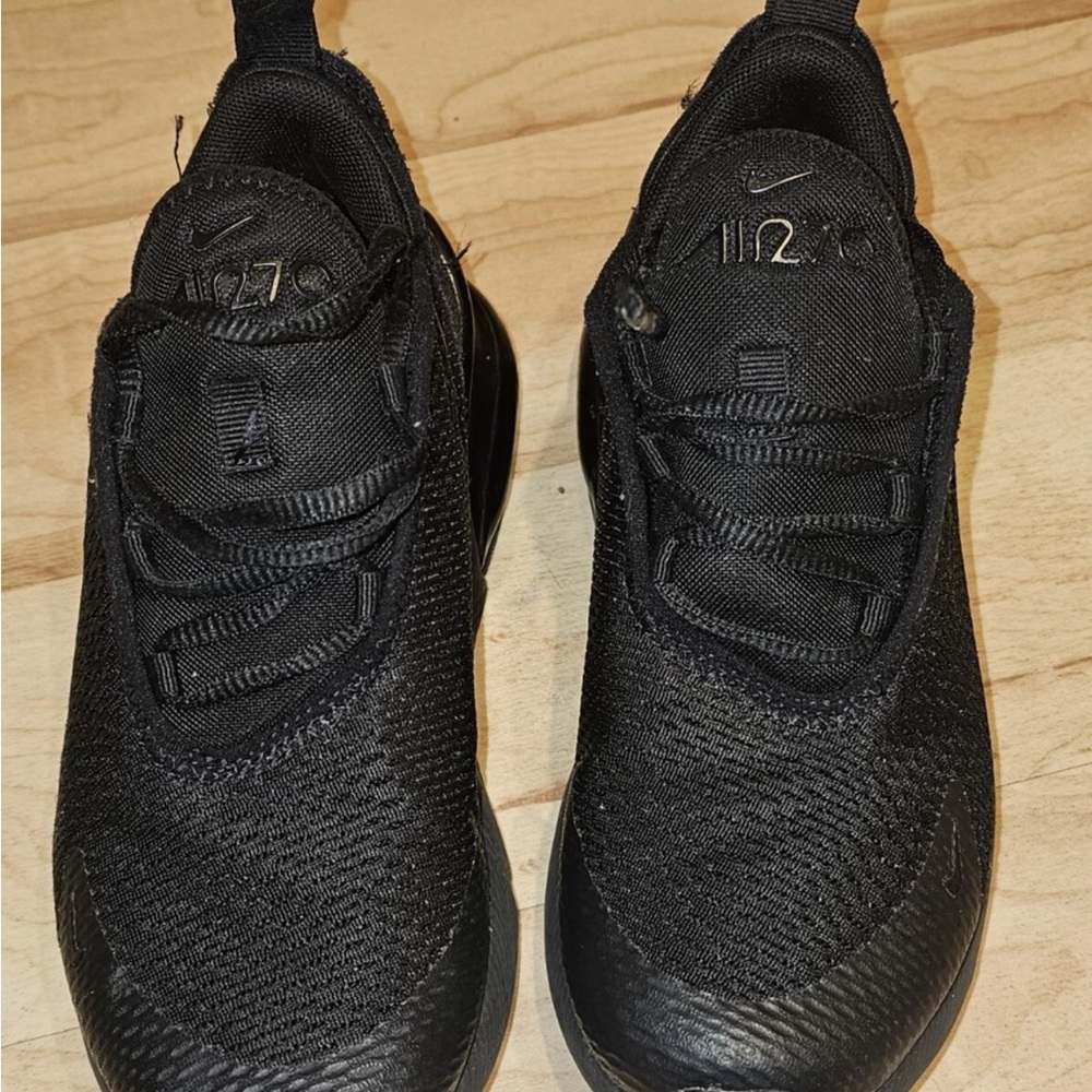 Nike Men's All-Black Athletic Sneakers